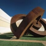 Advantages of Steel in Public Artworks