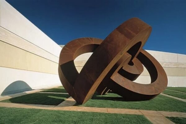 Advantages of Steel in Public Artworks