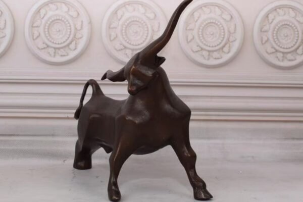 Modern Bronze Sculptures to Invest In