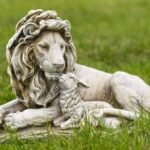 Top Animal Statues for Garden Decoration