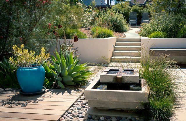 Top Fountains for Modern Gardens